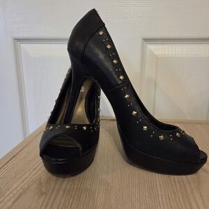 Fioni Black Faux Leather Open Toe Gold Stud Accents Platform Heels Size 9